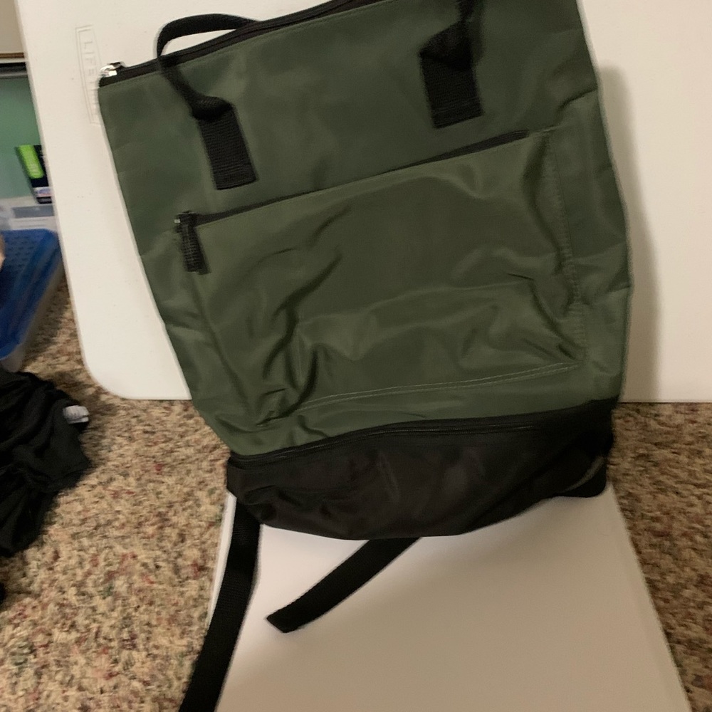 DSW backpack - Picture 4 of 4